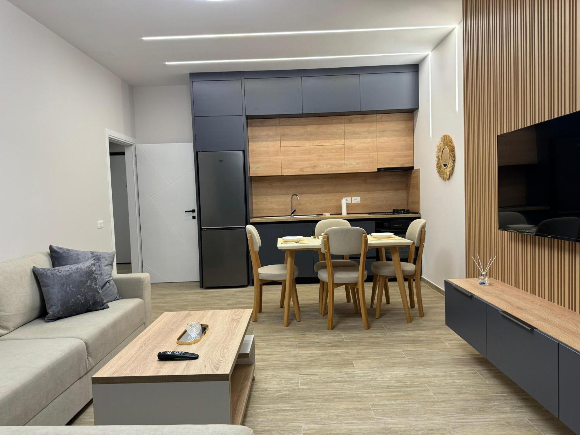 Isla'S Luxurious Seaside Apartments ドゥラス エクステリア 写真